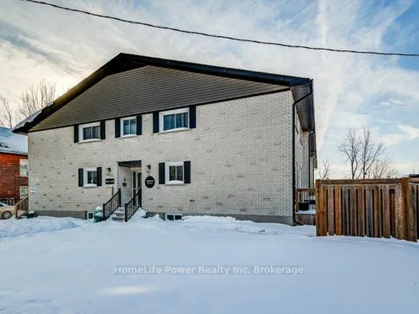 429 Garden St #415, Cambridge, ON N3H 4E1