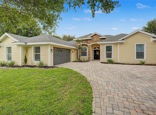 13134 Done Groven Dr, Dover, FL 33527