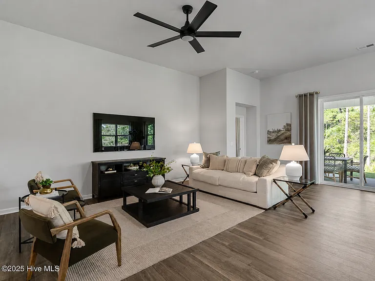 141 Bent Oak Dr — Photo 8