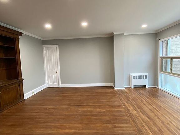3rd image of 709 E Orange St APT 2