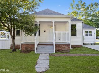 128 Keesler Cir, Biloxi, MS 39530