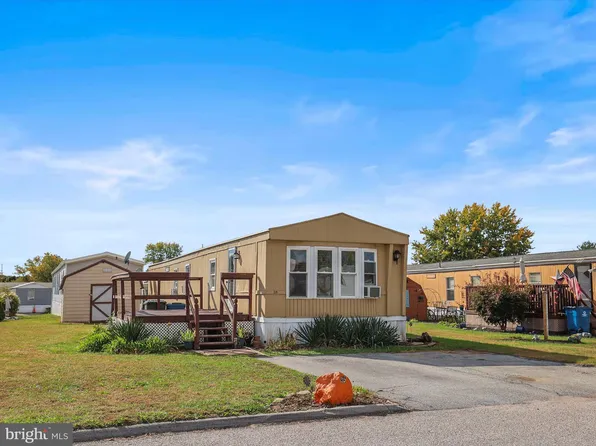 215 Chesapeake Est, Thomasville, PA 17364