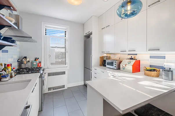 Sold by Compass | media 16