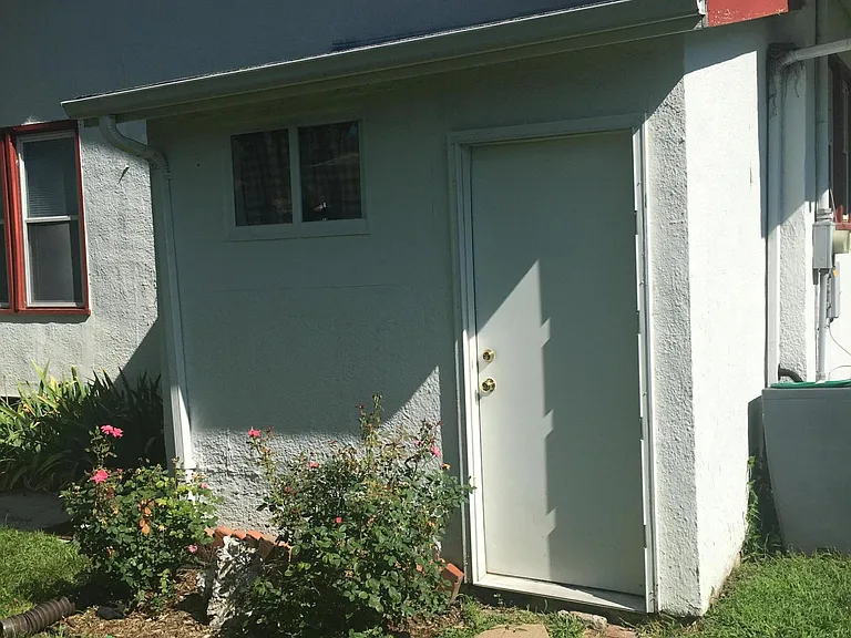 1408 Pratt St — Photo 11