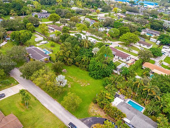 5th image of 8875 SW 172nd Ter