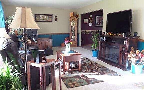 3rd image of 2740 N 31st St