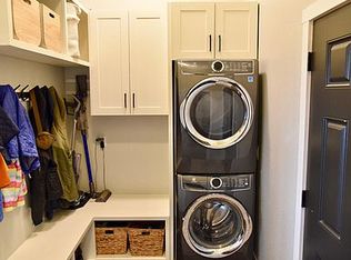 2003 Lancaster Pl, Pierre, SD 57501