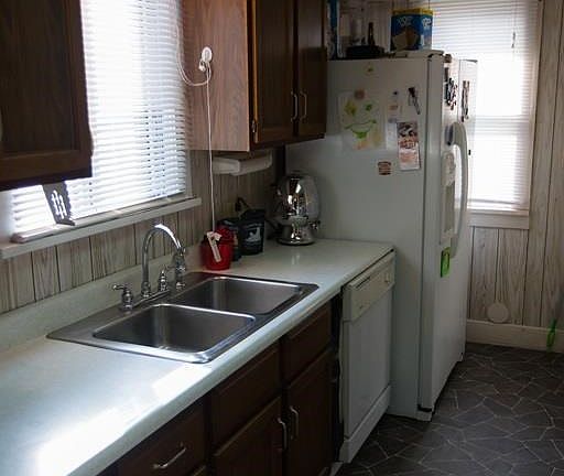 4th image of 702 N Roosevelt Ave