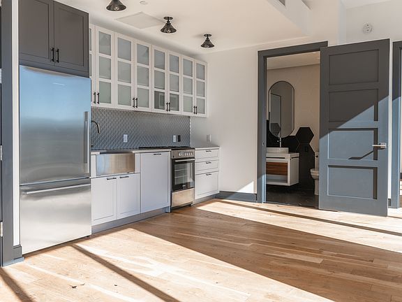 2nd image of 10 Montieth St #789