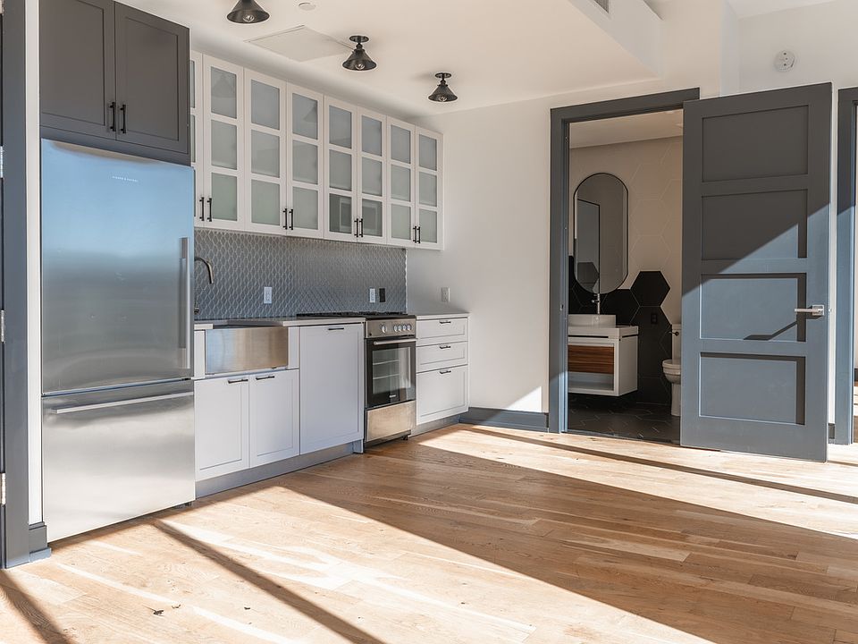 1st image of 10 Montieth St #791