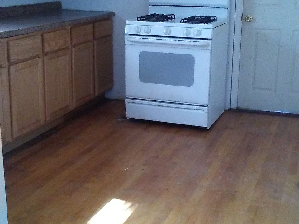 2nd image of 10032 S Wentworth Ave #House