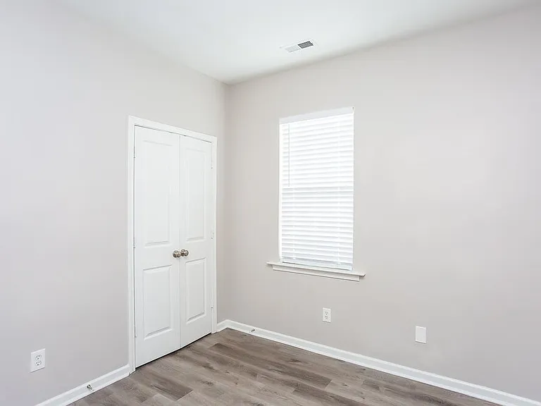 3912 Sages Ave — Photo 15