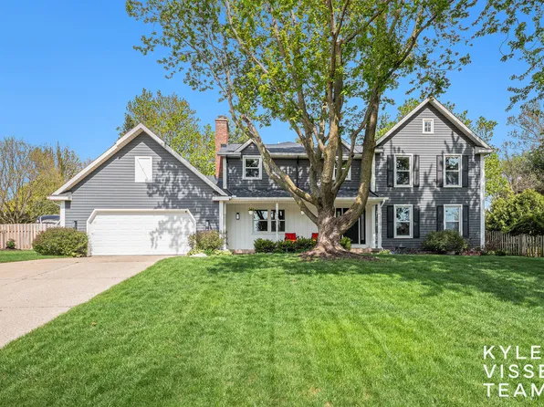 3556 Apple Hill Dr SE, Ada, MI 49301