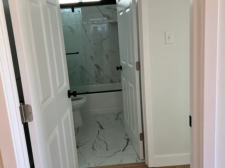 5300 Romaine St #0 — Photo 16