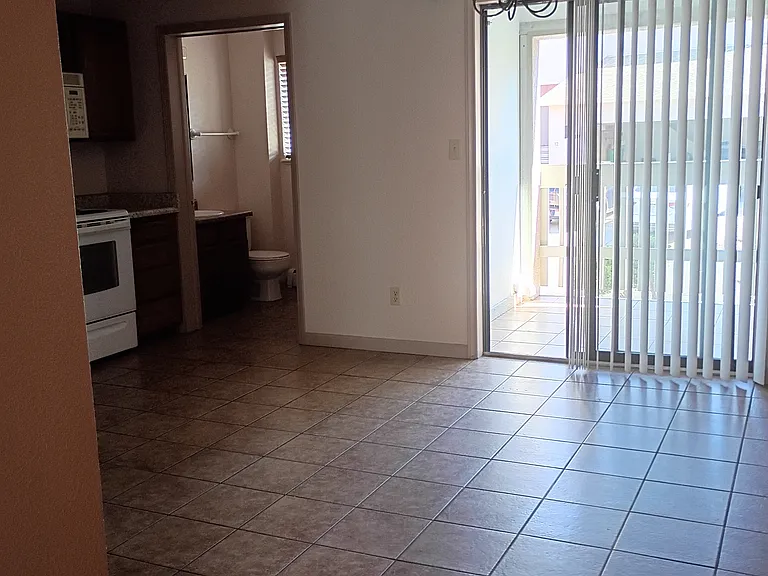 406 Ridges Blvd #15 — Photo 4