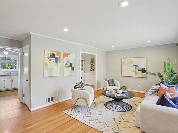 3rd image of 1329 Talcott Pl