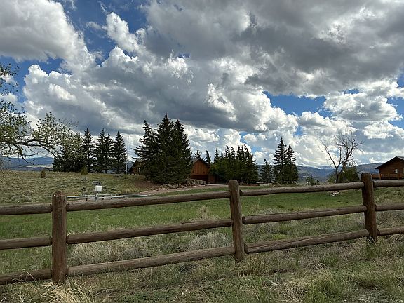 4th image of 550 E State Line Rd