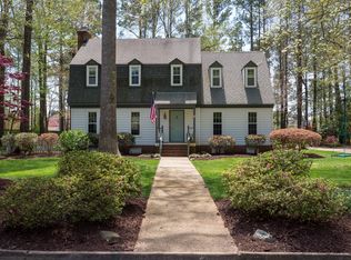 2452 Entrada Dr, Virginia Beach, VA 23456