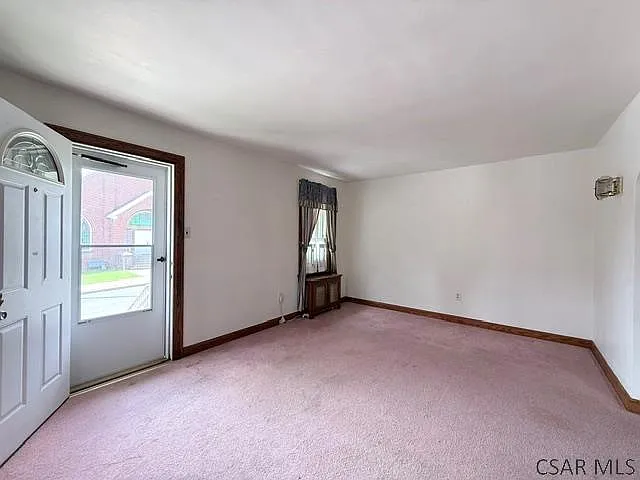541 Ash St — Photo 11