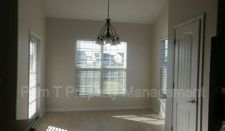 154 Brickhill Cir — Photo 12