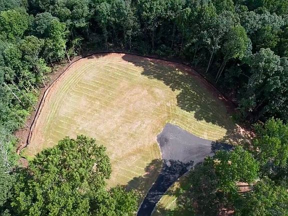 4th image of 427 Kinney Creek Ln