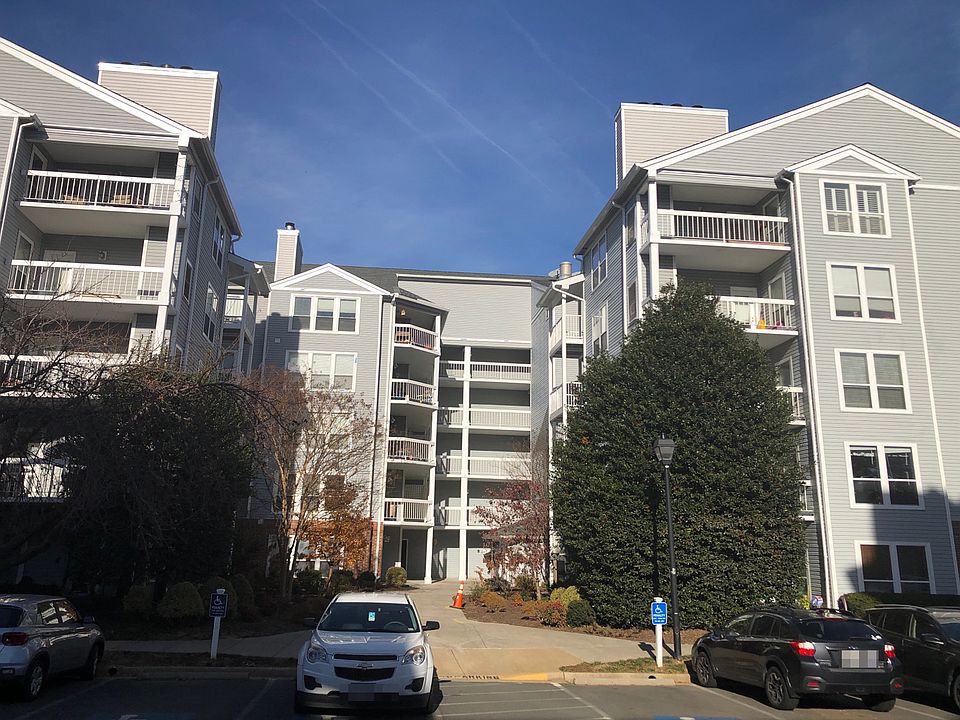 3176 Summit Square Dr, Oakton, VA 22124 Zillow