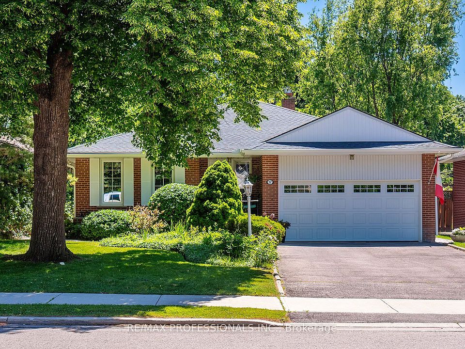 1st image of 17 Clearside Pl