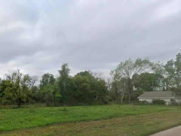 911 Western Ave W, Orange, TX 77630