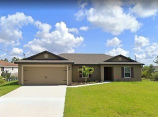 875 Youngreen Dr, Fort Myers, FL 33913
