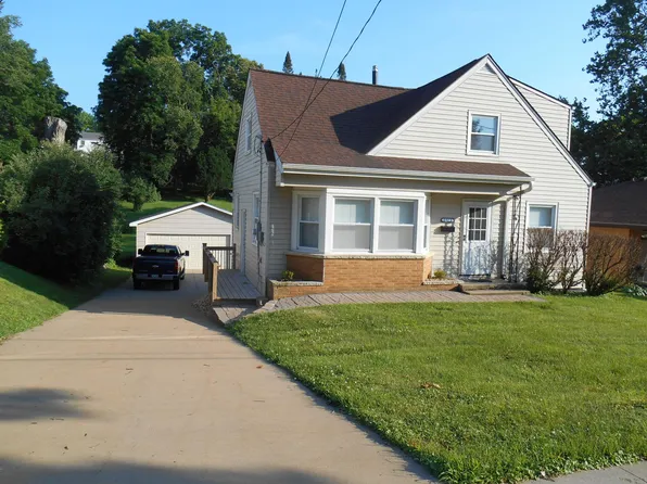 2230 Coates St, Dubuque, IA 52003