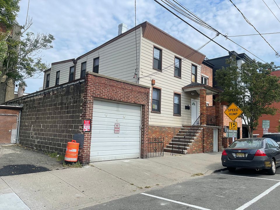 1st image of 416 10th St Floor 2