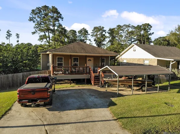 32505 Cynthia Dr, Denham Springs, LA 70706