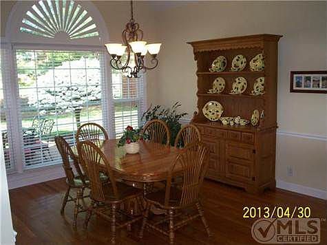 5th image of 133 Sontag Dr