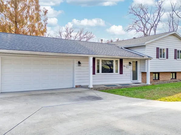 906 Briarwood St, Morgantown, WV 26505