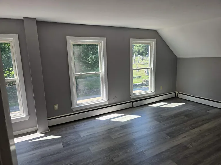 96 Maple St #B — Photo 6