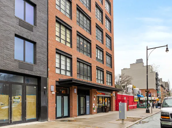 21-10 44th Drive image 15 of 15