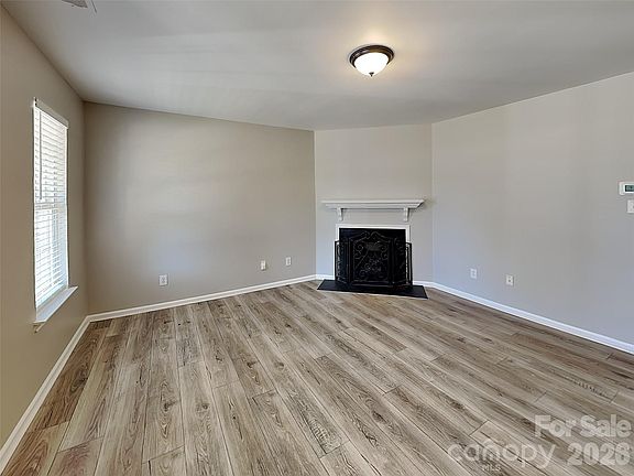3rd image of 3206 Revere Rd