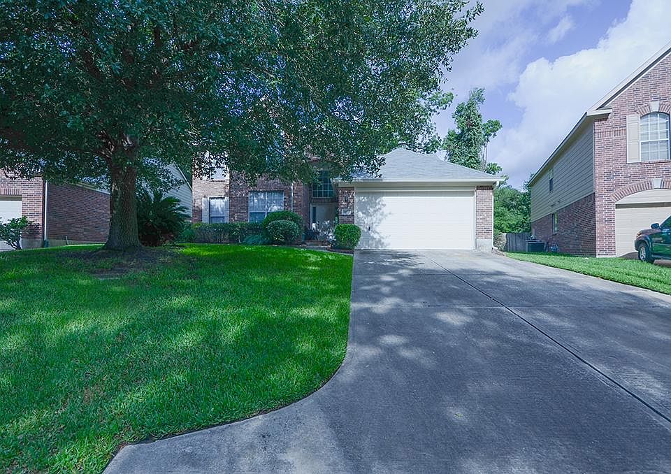 1st image of 20927 Lake Park Trl