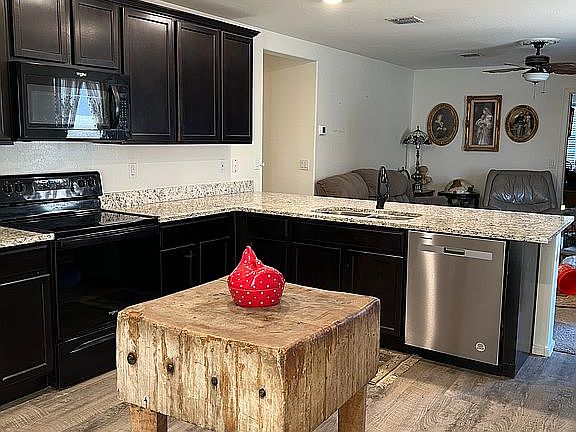 4th image of 13101 E Chuparosa Ln