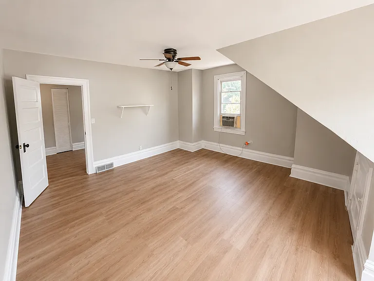 215 Saline St #2 — Photo 7