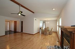 5th image of 13 Lantern Ct