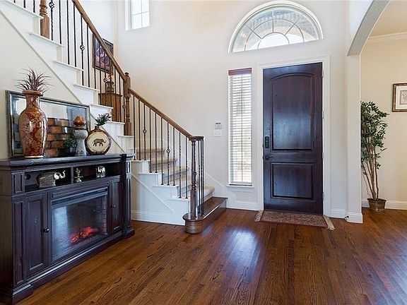 3rd image of 1432 Latigo Ln