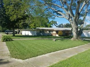 8595 Gardenia Dr, Seminole, FL 33777