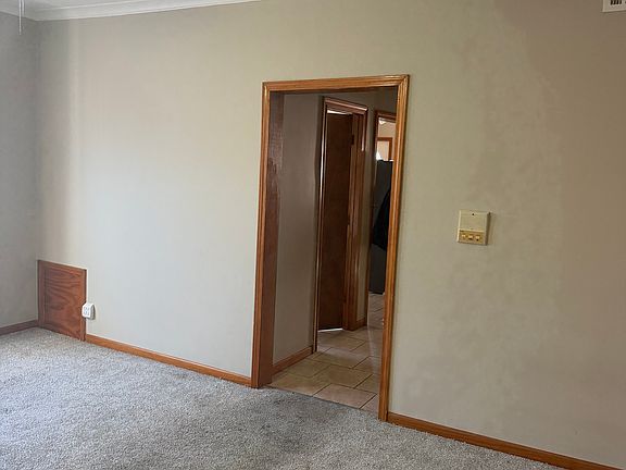 2nd image of 7952 S Ashland Ave APT 2R