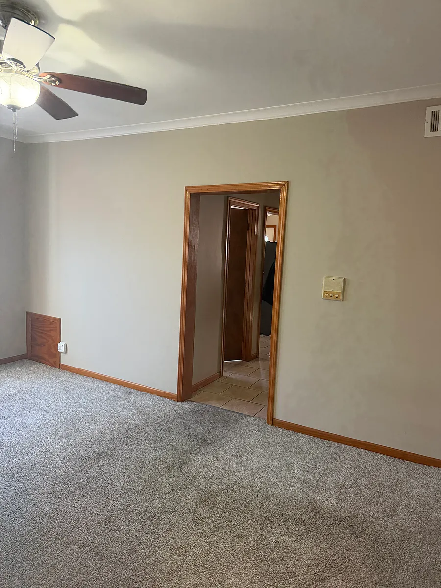 Photo 2 of 9 - 7952 S Ashland Ave #2R - Chicago, IL Building Photo - 7952 S Ashland Ave #2R