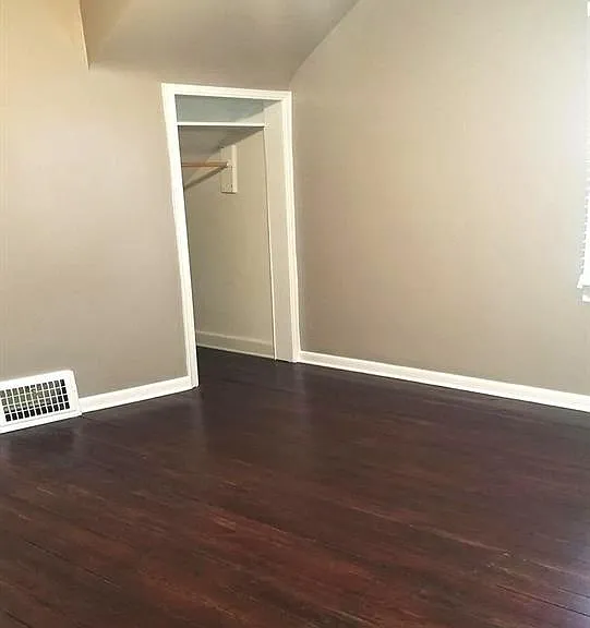 991 Humphrey Ave — Photo 7
