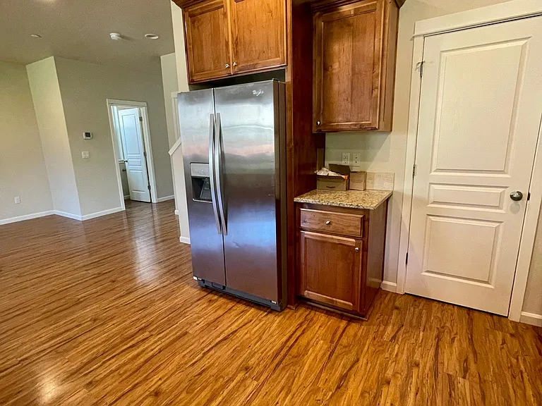 3108 NE 75th St — Photo 3