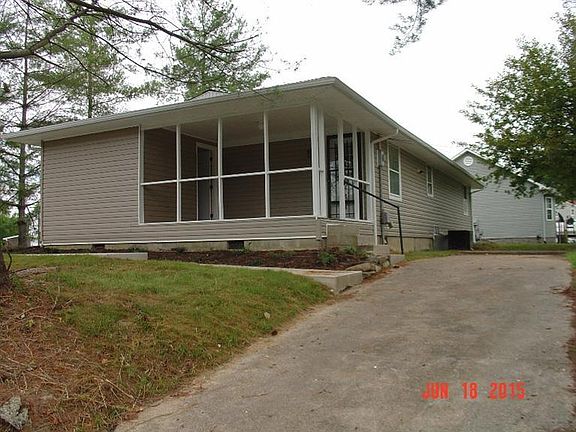 5th image of 31 Elizabeth Ln