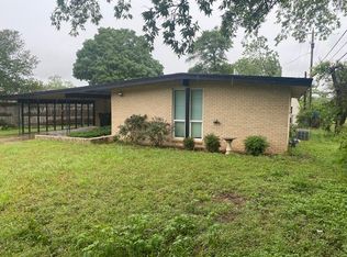 1106 Crestwood Dr, Cleburne, TX 76033