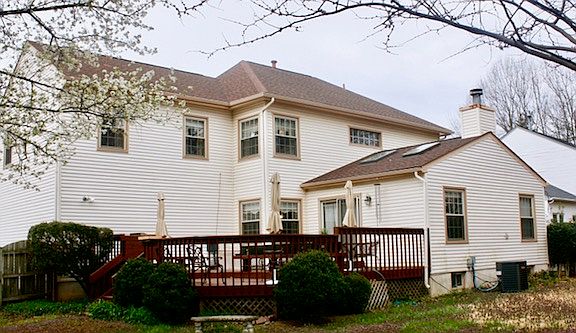 2nd image of 10717 Wellington St